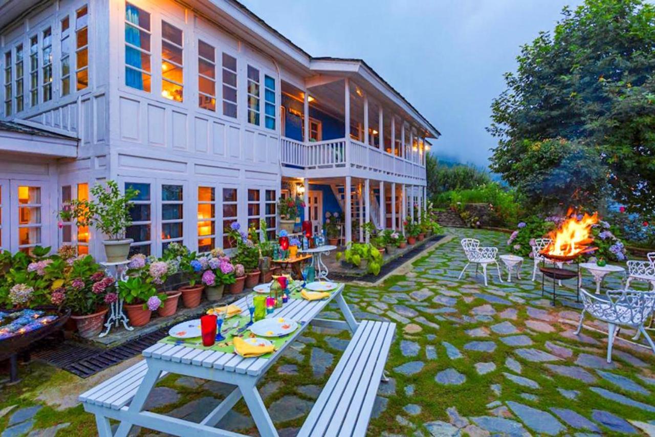 Stayvista At Violet Hill With Bonfire, Gazebo & Hill View Шимла Экстерьер фото