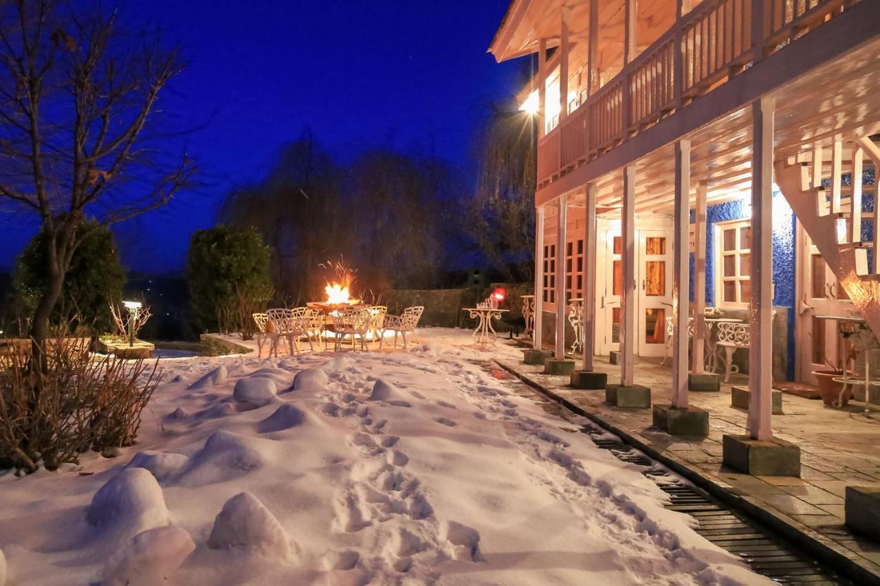 Stayvista At Violet Hill With Bonfire, Gazebo & Hill View Шимла Экстерьер фото